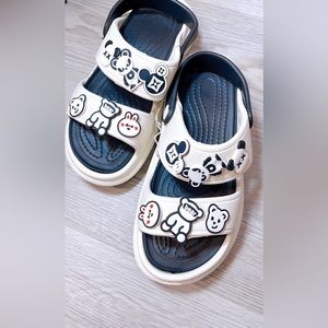 Cute White Slippers, Size 38 (Asian Fit) - New